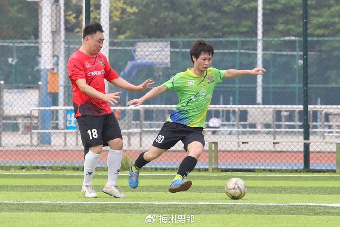 开云官网-中国足球宣传月开启，系列公益活动精彩纷呈的简单介绍